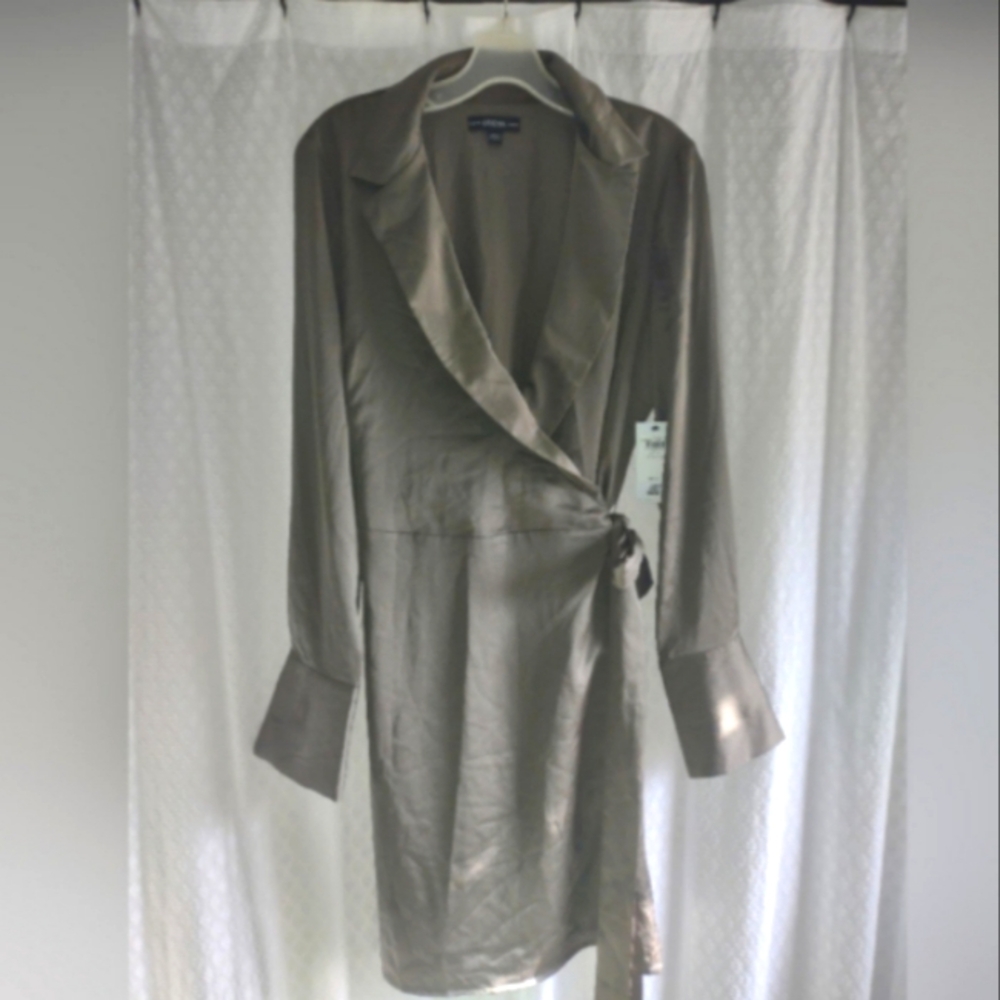 Guess wrap dress. Nwt
